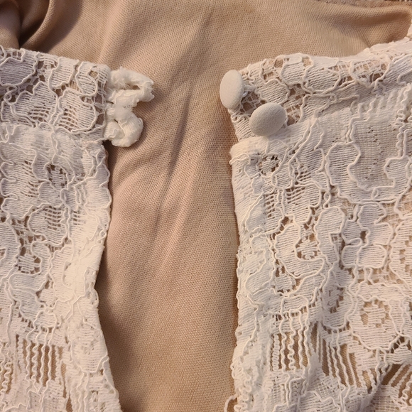 Love,fire blouse size S cream/tan - Picture 10 of 13